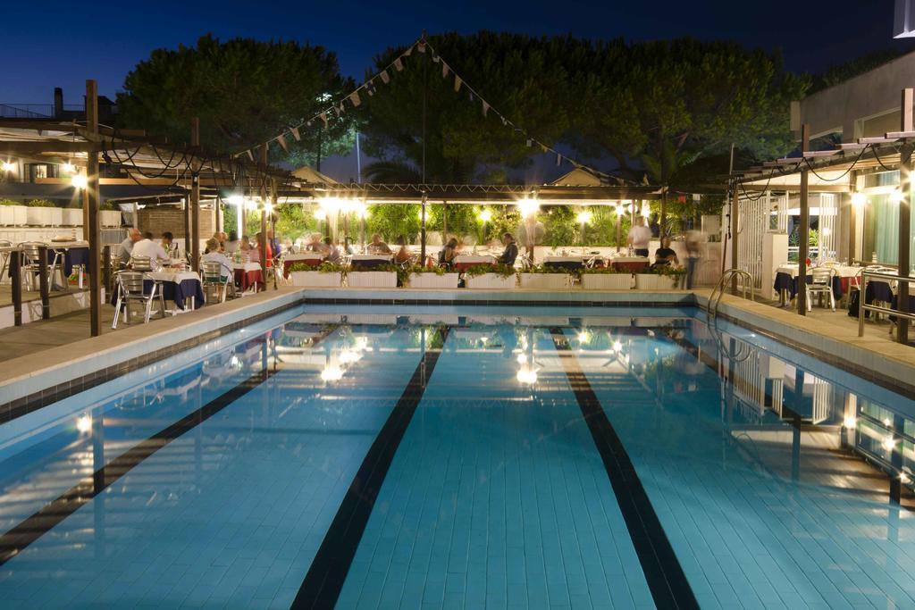 Grand Hotel Helios Таркиния Екстериор снимка