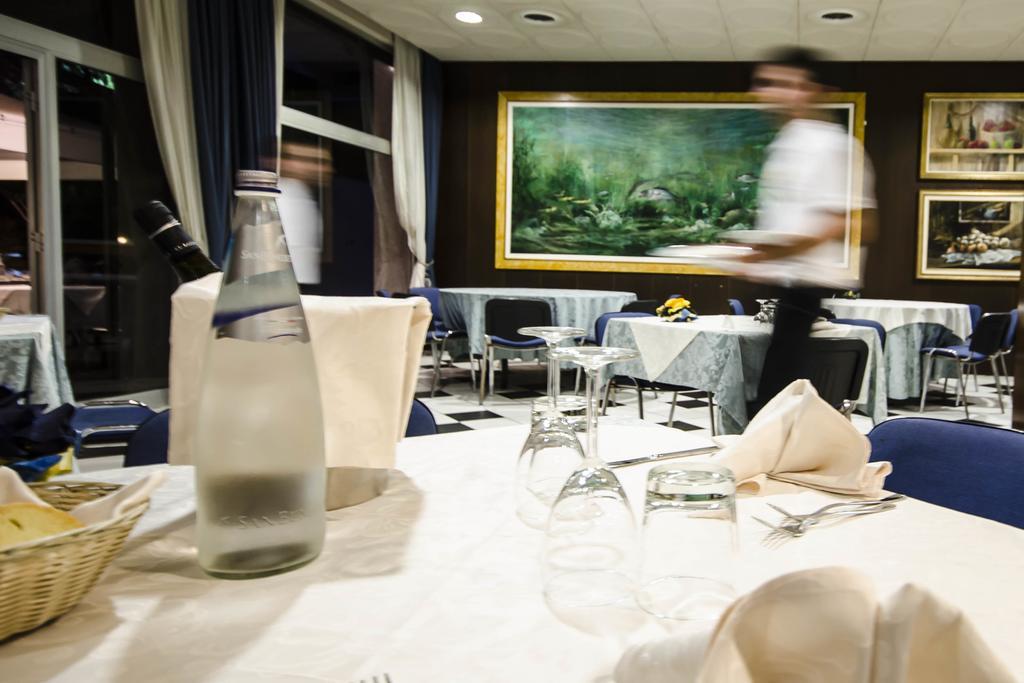 Grand Hotel Helios Таркиния Екстериор снимка